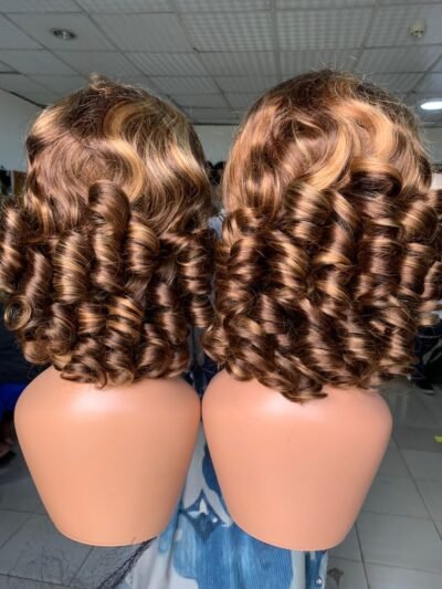Bouncy frontal wig Color 4 (Brown)